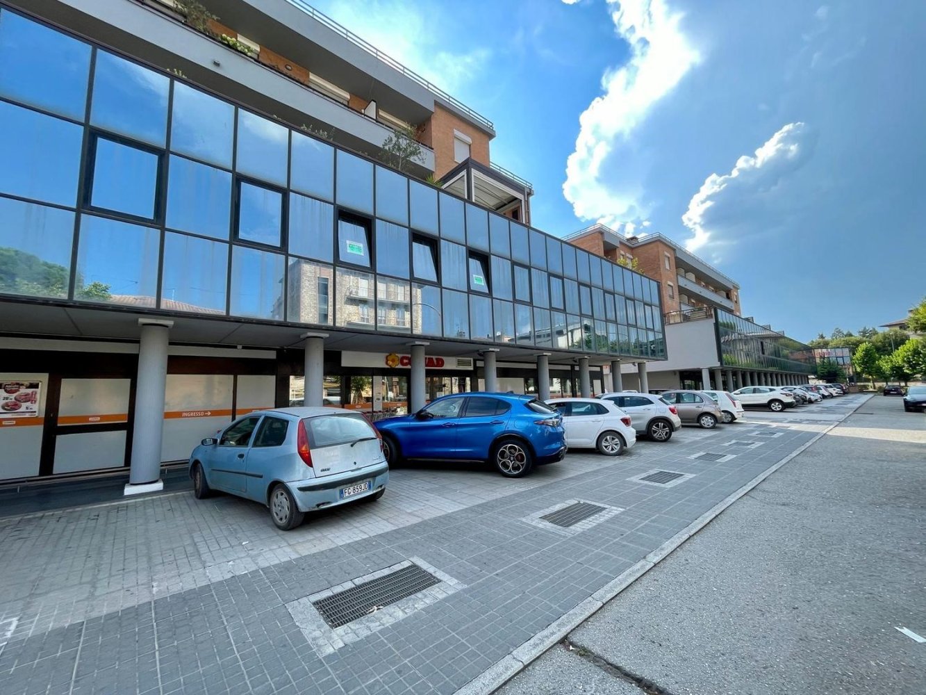 63m² Office in Marsciano, Italy No. 336690