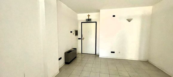 63m² Office in Marsciano, Italy No. 336690 2