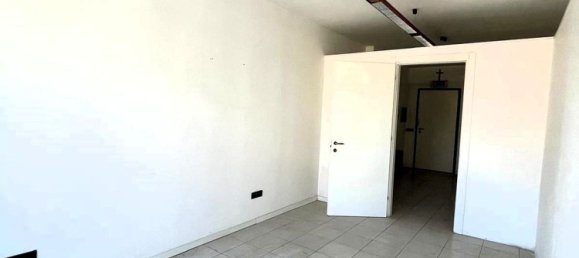 63m² Office in Marsciano, Italy No. 336690 6