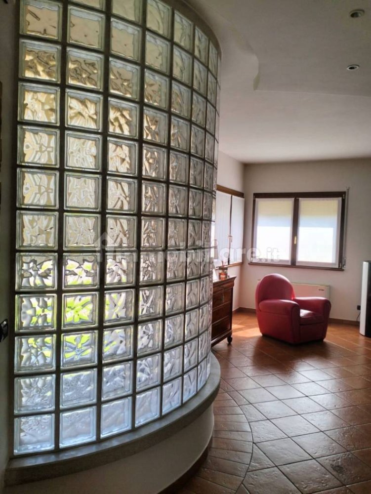 2 Schlafzimmer Villa in Gonzaga, Italy, Nr. 303500