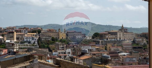 8 غرف نوم منزل في Favara, Italy رقم 271459 45