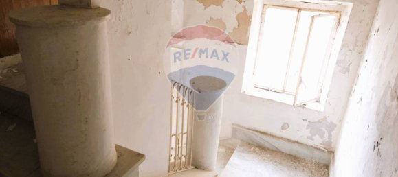 8 غرف نوم منزل في Favara, Italy رقم 271459 2