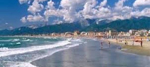 5 bedrooms Villa in Forte dei Marmi, Italy No. 189670 5