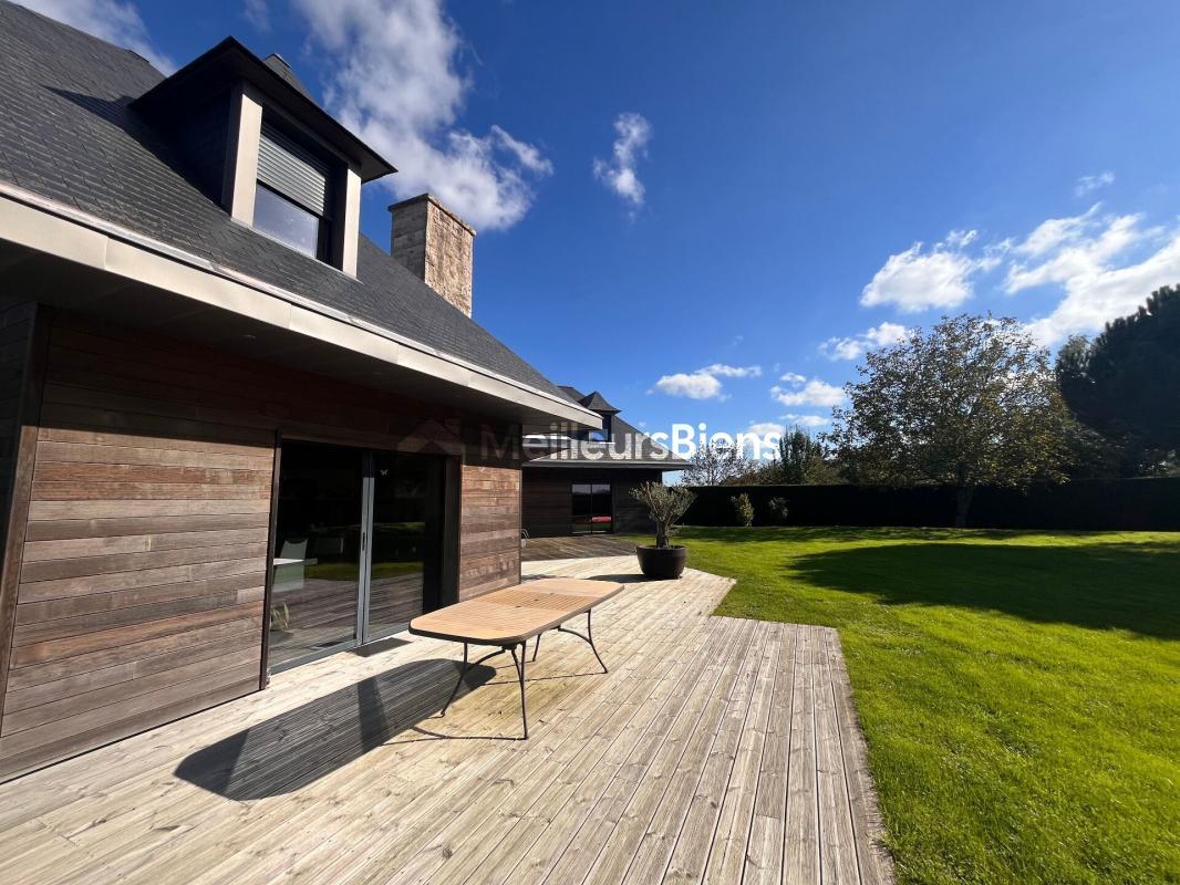 5 bedrooms House in Chartres, France No. 210791