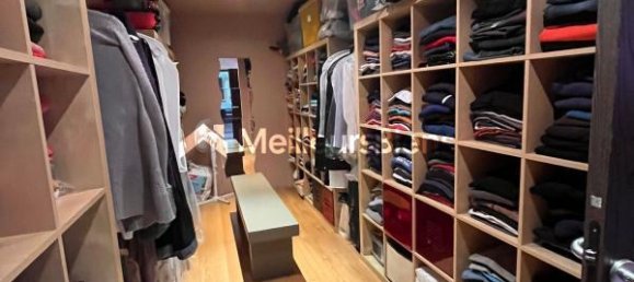 5 bedrooms House in Chartres, France No. 210791 9