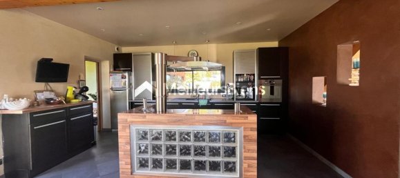 5 bedrooms House in Chartres, France No. 210791 5