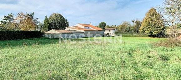 Земельный участок 1342м² в Сен-Этьенн-де-Брийюэ, Франция № 291538 3