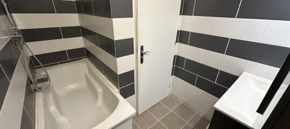 2 Schlafzimmer Stadthaus in Rignieux-le-Franc, France, Nr. 199728 11