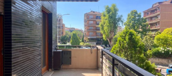 2 bedrooms Apartment in Rome, Italy No. 312760 3
