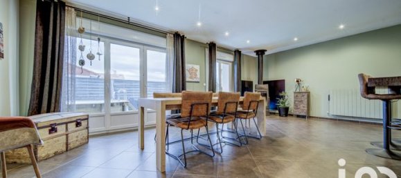 Casa de 4 dormitorios en Saint-Privat-la-Montagne, France No. 307558 3