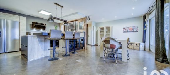 Casa de 4 dormitorios en Saint-Privat-la-Montagne, France No. 307558 4