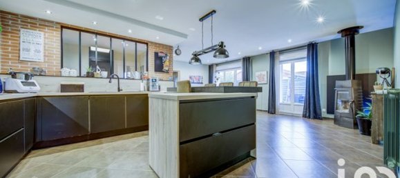 Casa de 4 dormitorios en Saint-Privat-la-Montagne, France No. 307558 5