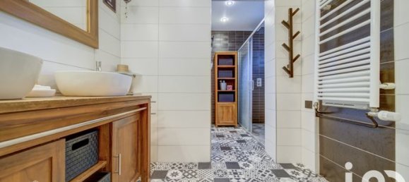 Casa de 4 dormitorios en Saint-Privat-la-Montagne, France No. 307558 17