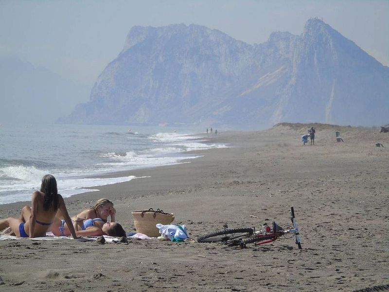 Вилла с 4 спальнями в Кадис, Испания № 230337