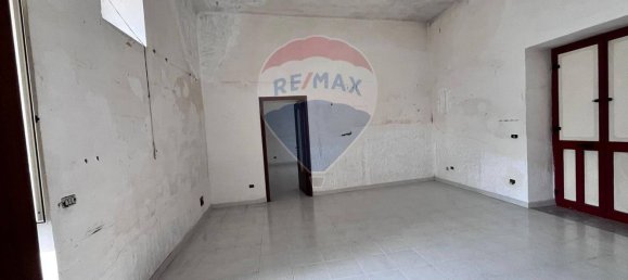 3 bedrooms Apartment in Santa Maria a Vico, Italy No. 377712 8