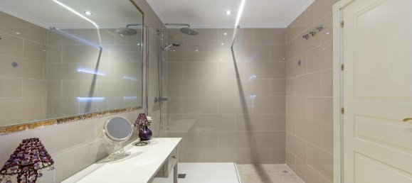 Apartamento de 2 dormitorios en Estepona, Spain No. 138506 25