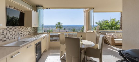 Apartamento de 2 dormitorios en Estepona, Spain No. 138506 2
