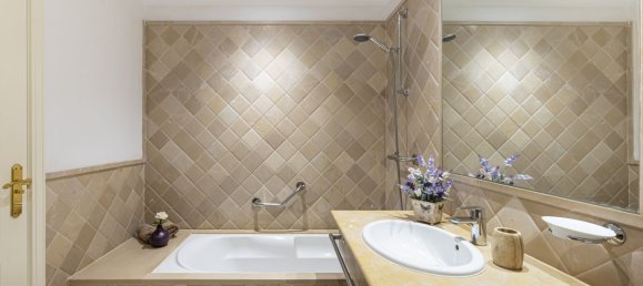 Apartamento de 2 dormitorios en Estepona, Spain No. 138506 21