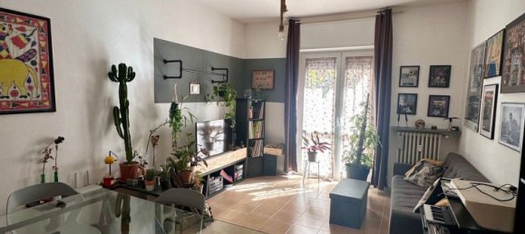 Квартира с 2 комнатами в Саронно, Италия № 334202 7