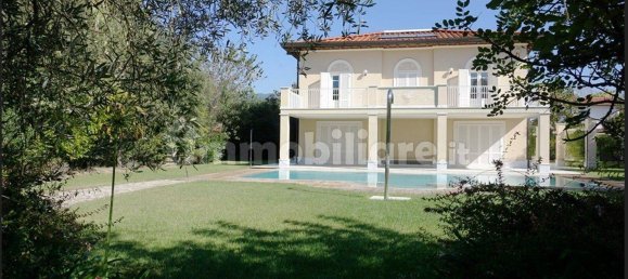 6 bedrooms Villa in Forte dei Marmi, Italy No. 325602 6