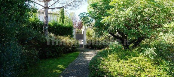 6 bedrooms Villa in Forte dei Marmi, Italy No. 325602 11