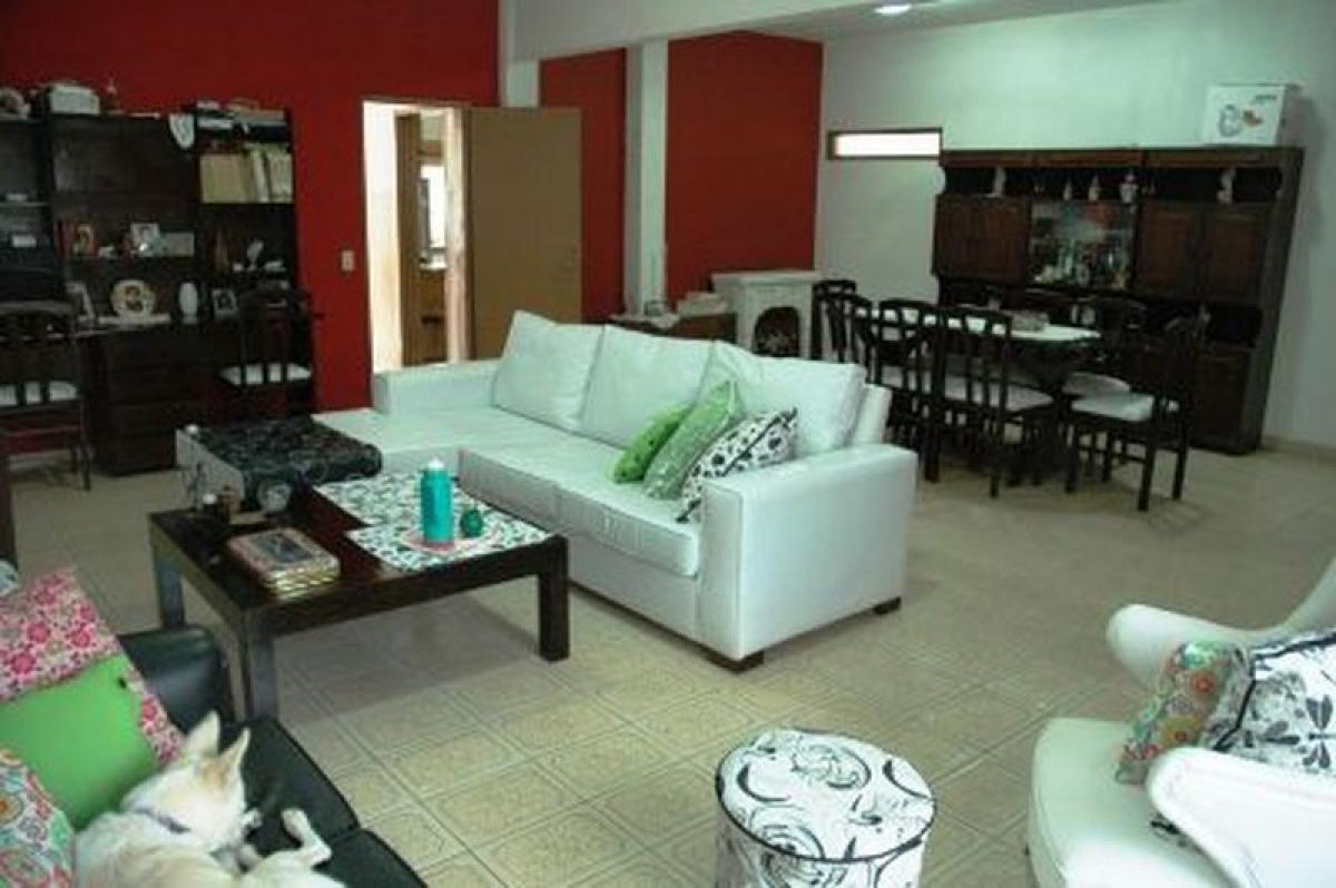 3 Schlafzimmer Haus in Moron, Argentina, Nr. 911