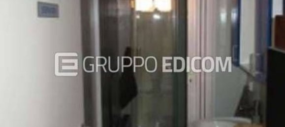 300m² Commercial property in Santa Maria della Versa, Italy No. 300739 4