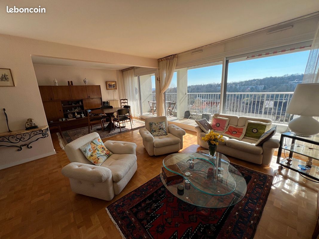 3 bedrooms Apartment in Marly-le-Roi, France No. 114896