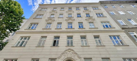 4 rooms Apartment in Josefstadt, Austria No. 44435 3