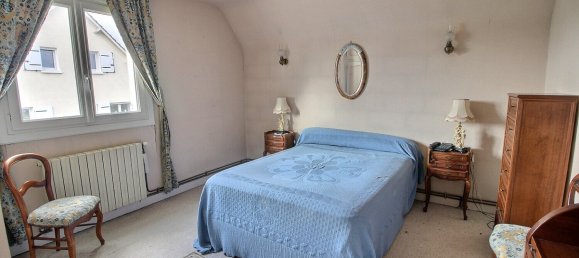 4 bedrooms House in Maintenon, France No. 263200 11