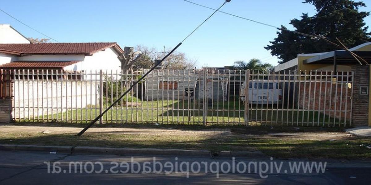 Terrain à Moron, Argentina No. 42796