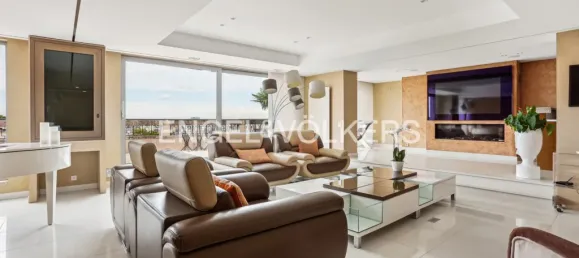 4 bedrooms Penthouse in Paris, France No. 168049 8