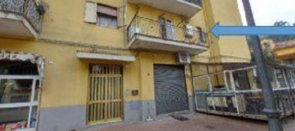 5 rooms Apartment in Giffoni Valle Piana, Italy No. 180063 2