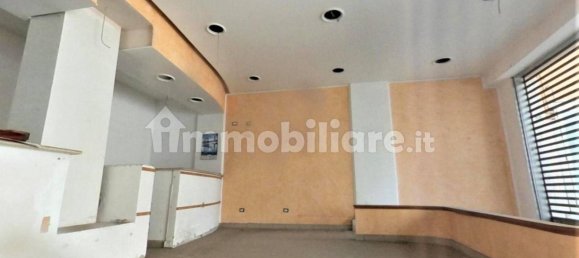 388m² Commercial property in Corigliano Rossano, Italy No. 343088 5