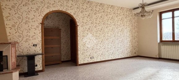 Apartamento de 2 dormitorios en Cave, Italy No. 217138 37