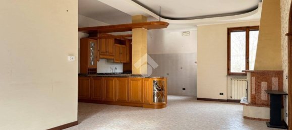 Apartamento de 2 dormitorios en Cave, Italy No. 217138 36