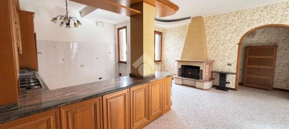 Apartamento de 2 dormitorios en Cave, Italy No. 217138 27