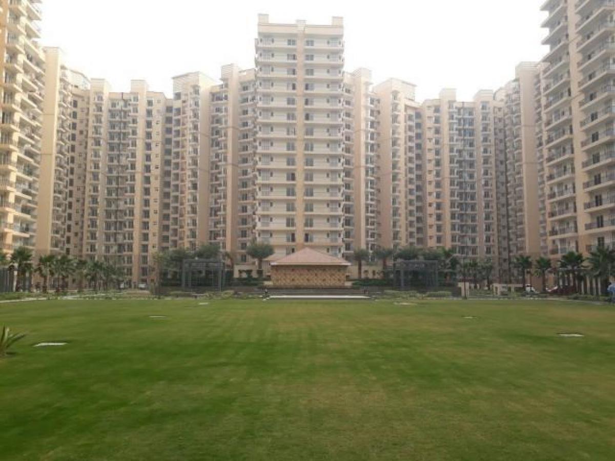 3 bedrooms House in Noida, India No. 67355