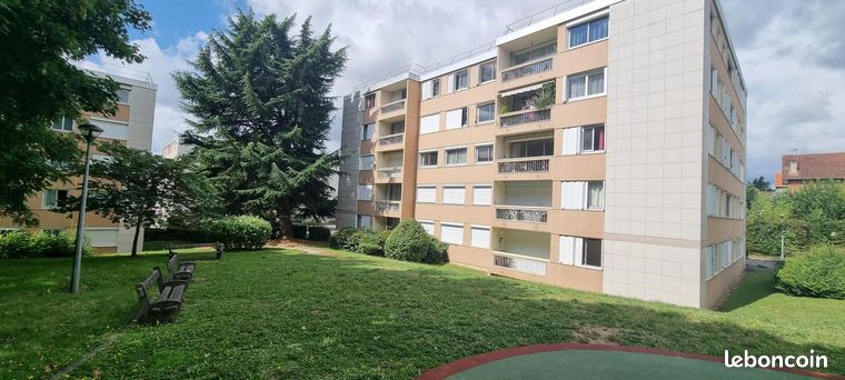 2 bedrooms Apartment in Gagny, France No. 315745