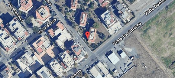 3 bedrooms Apartment in Pomezia, Italy No. 205853 2