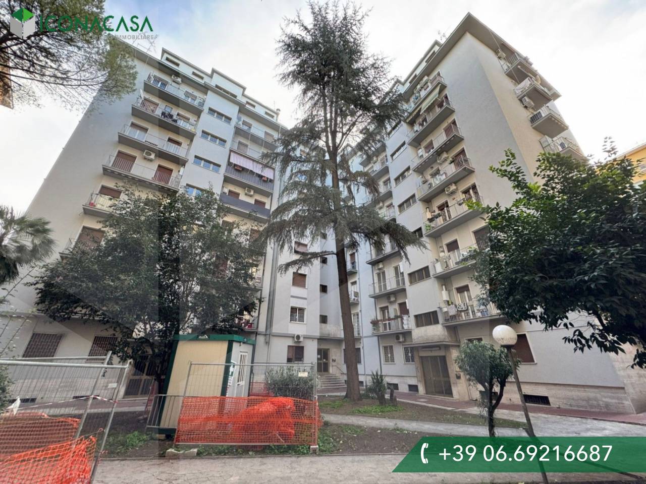 2 rooms Apartment in Rome, Italy No. 22870