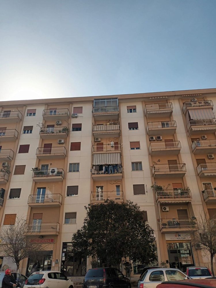 3 chambres Appartement à Palermo, Italy No. 348543