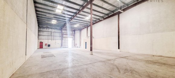 436.6m² Warehouse in Ras Al Khor, UAE No. 41639 2