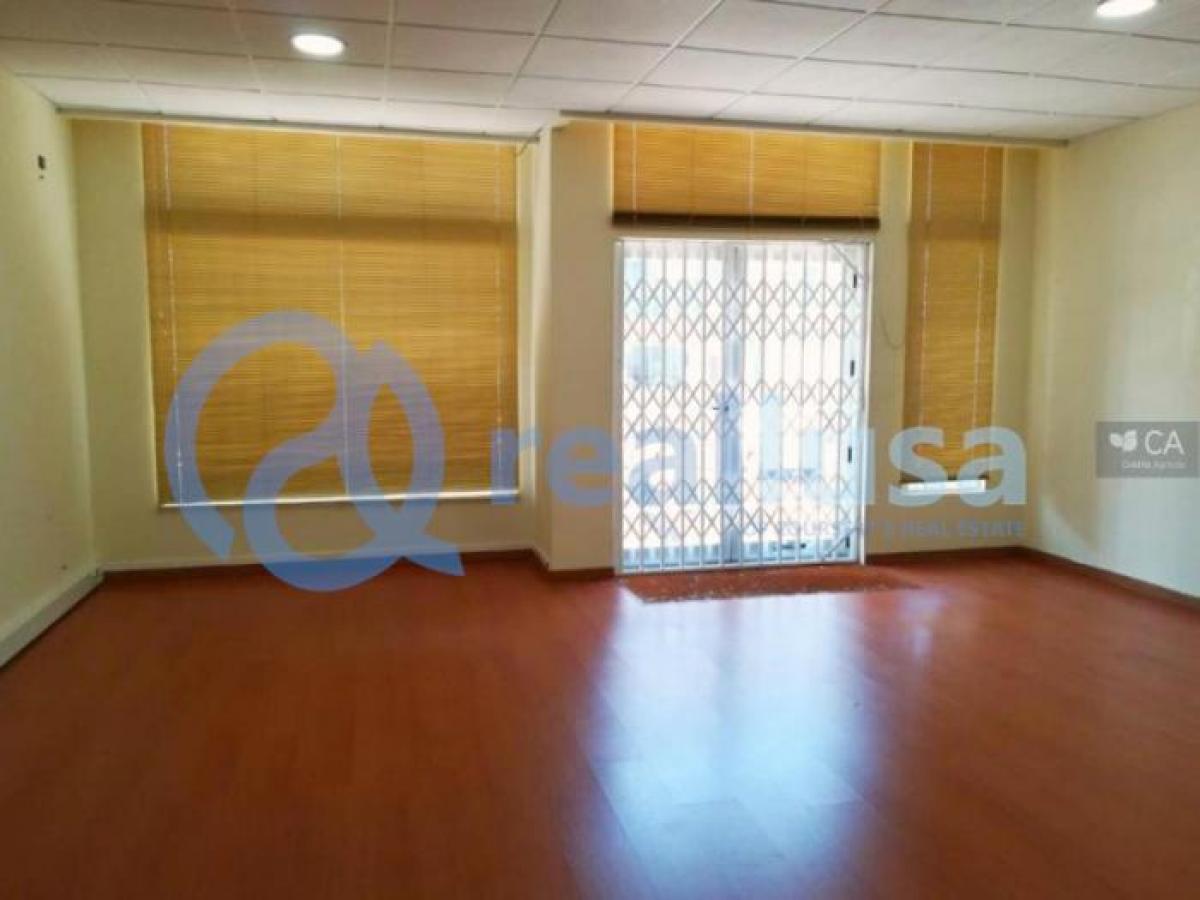 86m² Shop in Vila Nova de Gaia, Portugal No. 8083