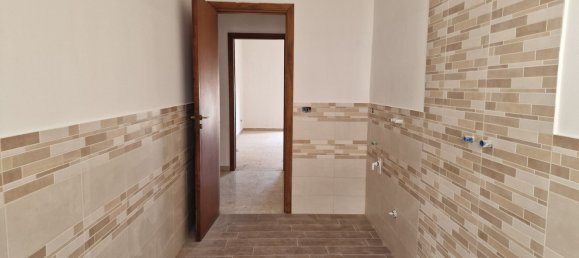 4 Schlafzimmer Wohnung in Maglie, Italy, Nr. 381740 12