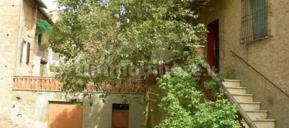 4 Schlafzimmer Wohnung in Castiglione del Lago, Italy, Nr. 130321 5