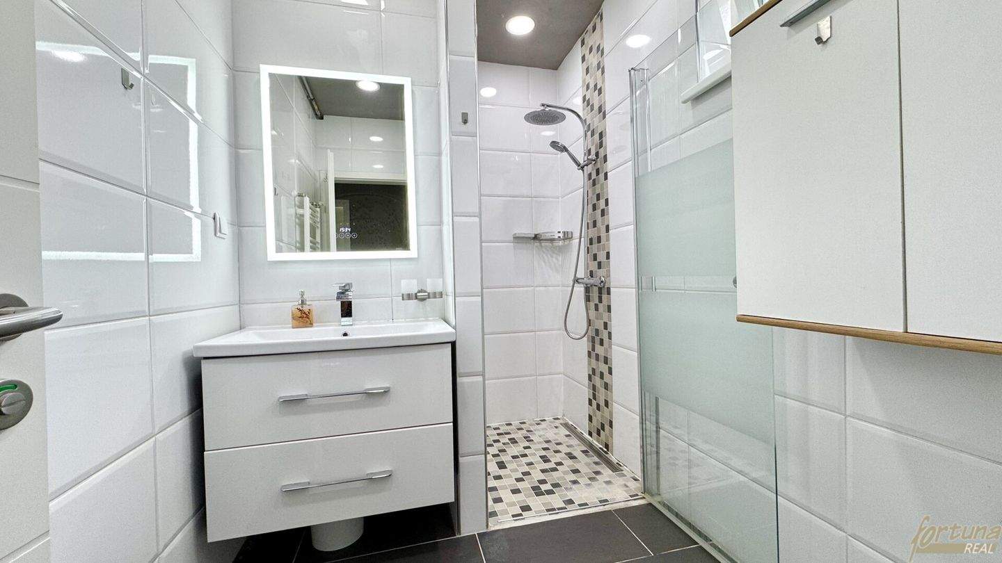 Квартира с 3 комнатами в Занкт Пёльтен, Австрия № 160848