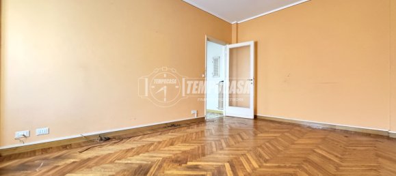 2 bedrooms Apartment in Biella, Italy No. 60809 8