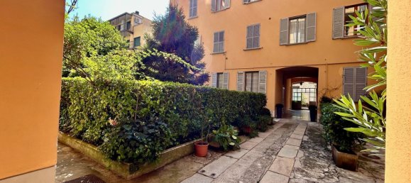 2 bedrooms Apartment in Milan, Italy No. 364199 3