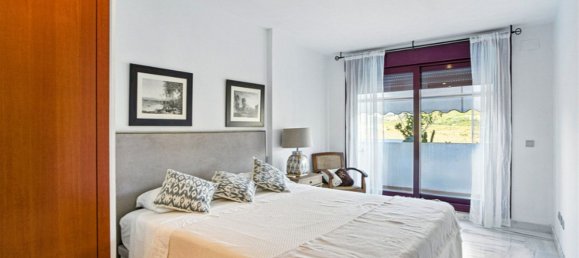 3 bedrooms Apartment in Benahavis, Spain No. 133805 3